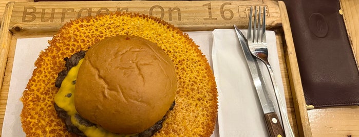 Burger On 16 is one of Tempat yang Disimpan Afiq.