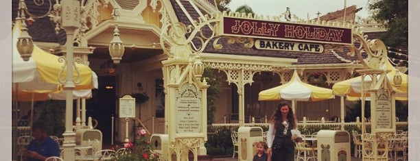 Jolly Holiday Bakery Cafe is one of 33.