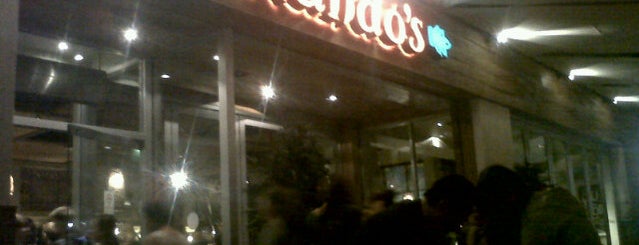 Nando's is one of Lugares favoritos de Carl.