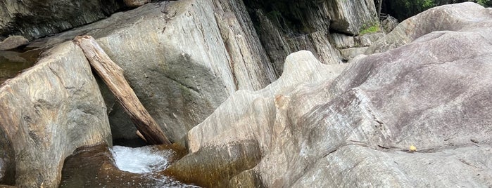 Warren Falls is one of CBK’s Liked Places.