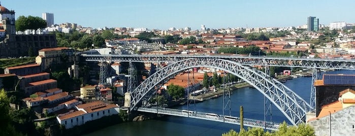 Ponte Dom Luís I is one of Mis favoritos.