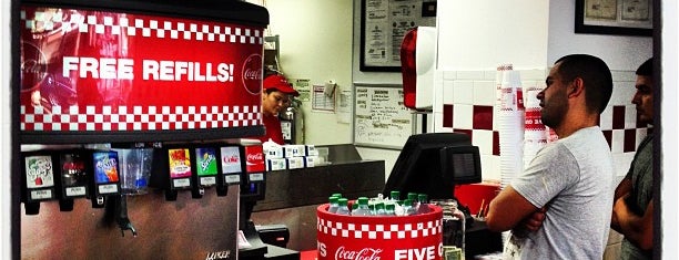 Five Guys is one of ᴡさんのお気に入りスポット.