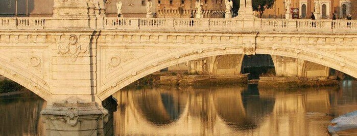 Мост Святого Ангела is one of Rome.