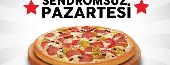 Pasaport Pizza is one of Lugares guardados de Emre.