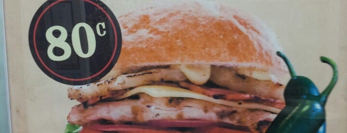 Urban Burger is one of Lieux qui ont plu à Patrick.