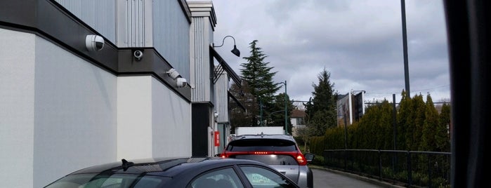 McDonald's is one of Lieux qui ont plu à Vivian.