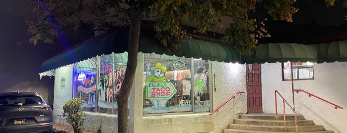 Trujillo's Taco Shop is one of Tempat yang Disukai Julian.