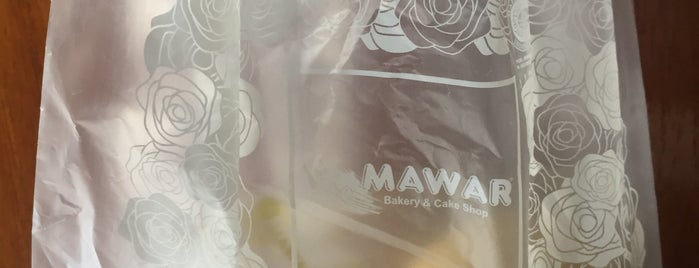 Mawar Bakery and Cake Shop is one of Roti.