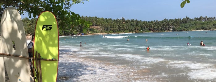 Hiriketiwella beach is one of Tereza'nın Beğendiği Mekanlar.