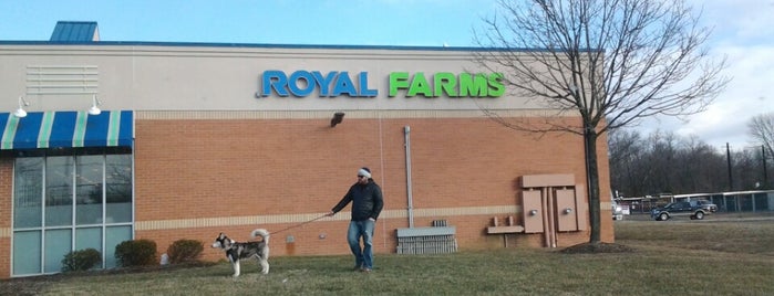 Royal Farms is one of สถานที่ที่ Eric ถูกใจ.