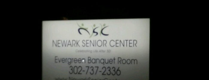 Newark Senior Center is one of Tempat yang Disukai Laura.
