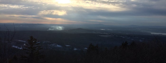 Gilford, NH is one of Lugares favoritos de Ronald.