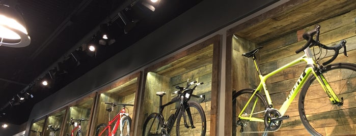 Fusion Pro Bike Shop is one of Tempat yang Disukai Mariesther.