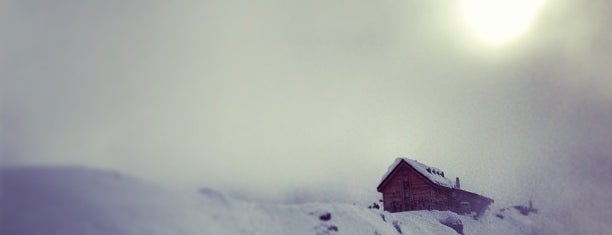 Cabane Mt Fort is one of Nathan'ın Kaydettiği Mekanlar.