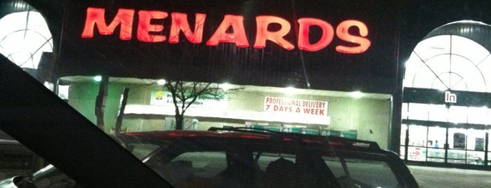 Menards is one of Larryさんのお気に入りスポット.