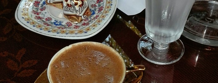 Zaman Cafe is one of Lugares favoritos de Nurbin.