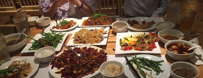 Chuan's Chinese Restaurant is one of Lieux sauvegardés par Dustin.