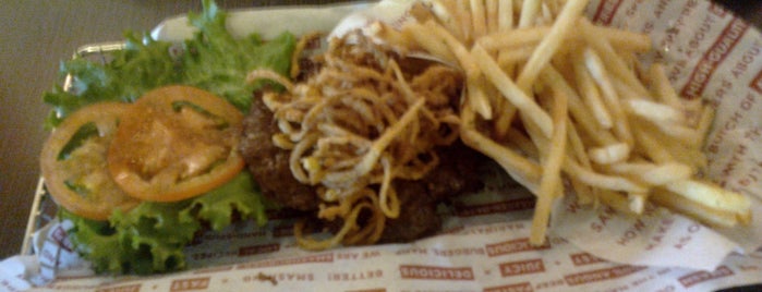 Smashburger is one of Favorites.
