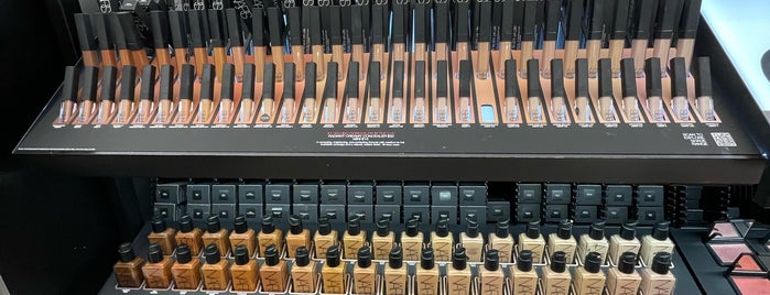 SEPHORA is one of NYC Makeup.