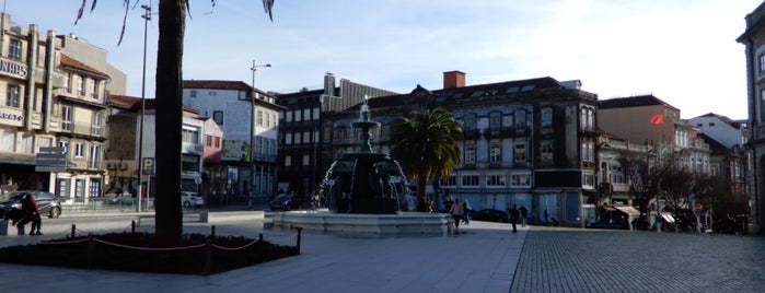 Praça de Parada Leitão is one of Portugal 2019.