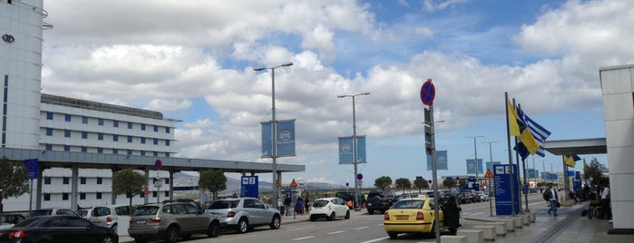 Афинский международный аэропорт Элефтериос Венизелос (ATH) is one of Airports.