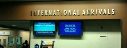 International Arrivals is one of Katyaさんのお気に入りスポット.
