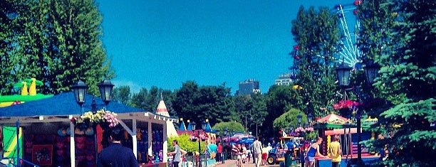Гагарин Парк is one of สถานที่ที่ Polina ถูกใจ.
