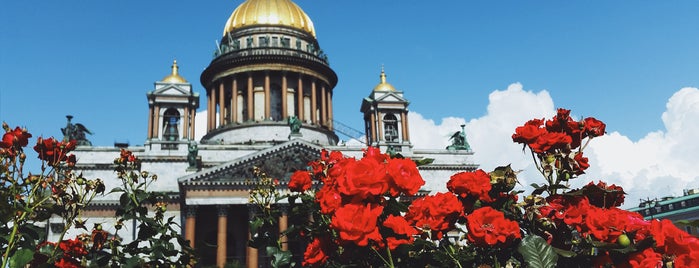 Saint Isaac’s Square is one of Locais curtidos por Polina.