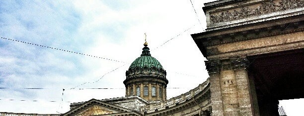 The Kazan Cathedral is one of Polinaさんのお気に入りスポット.