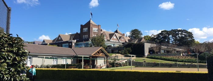 The Royal Sydney Golf Club is one of Lugares favoritos de Albrecht.