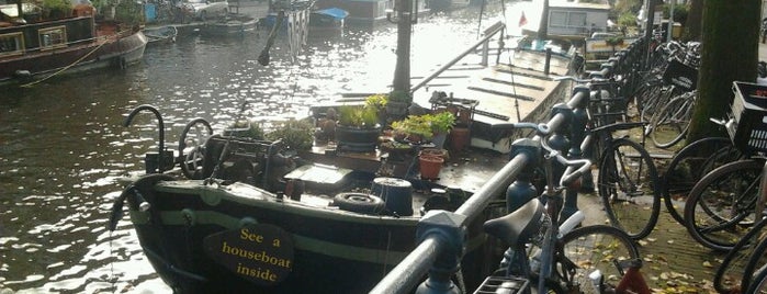 Woonbootmuseum | Houseboat Museum is one of P-Day in A-dam.