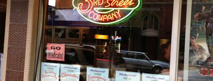 3rd Street Pizza Company is one of Things to-do in Mac!.