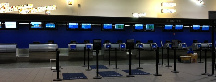 United Airlines Ticket Counter is one of Lugares guardados de Chai.