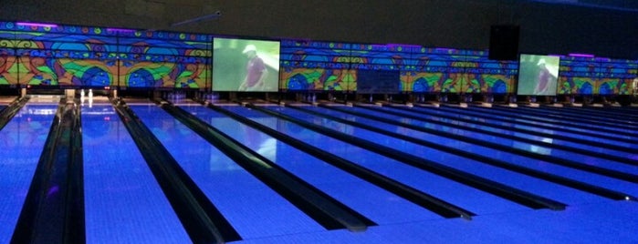 Champion Lanes Bowling is one of barbee : понравившиеся места.