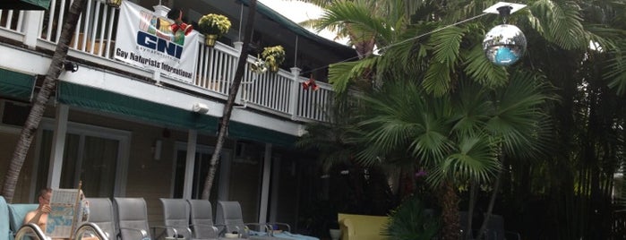 Island House Bar and Pool is one of The 11 Best Places for Ahi Tuna in Key West.