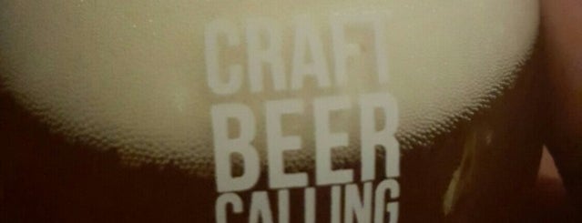 Craft Beer Calling is one of Tempat yang Disukai Plwm.