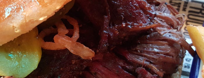 Red's True BBQ is one of Lugares favoritos de Plwm.