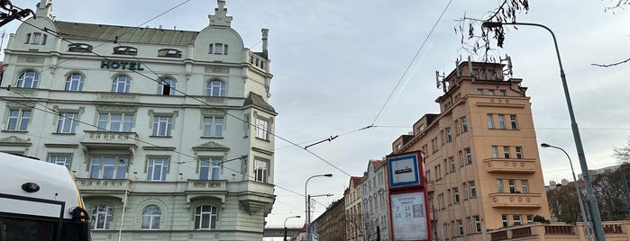 Ostrčilovo náměstí (tram) is one of Tramvajové zastávky v Praze.