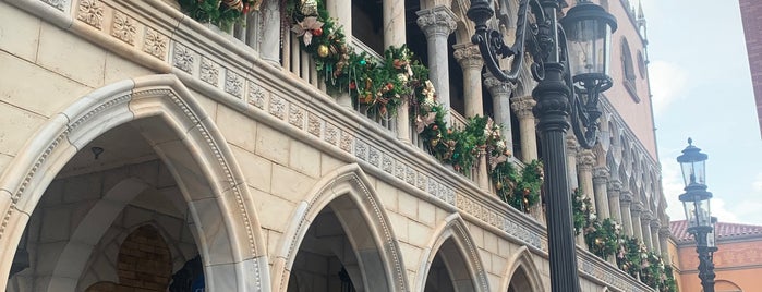 Marketplace - Italy is one of Mike'nin Beğendiği Mekanlar.