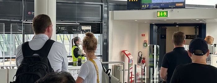 Gate A17 is one of FC Lugano away 191106 - 08.