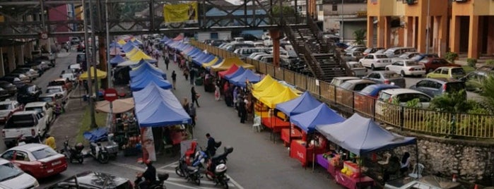 Bazaar Ramadhan Bandar Tun Razak is one of Makan @ KL #15.