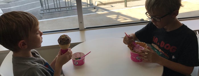 Baskin-Robbins is one of Ginaさんのお気に入りスポット.