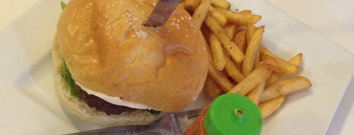 Burger Bakar Kaw Kaw is one of Top 10 dinner spots in Subang Jaya, Malaysia.