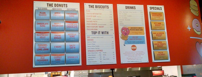 Rise Biscuits & Donuts is one of สถานที่ที่ Glenn ถูกใจ.