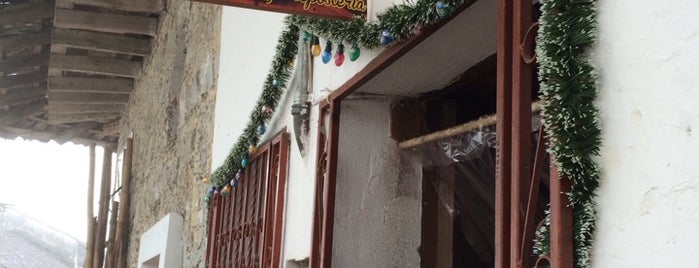 Panadería Estrella is one of Rosco 님이 좋아한 장소.
