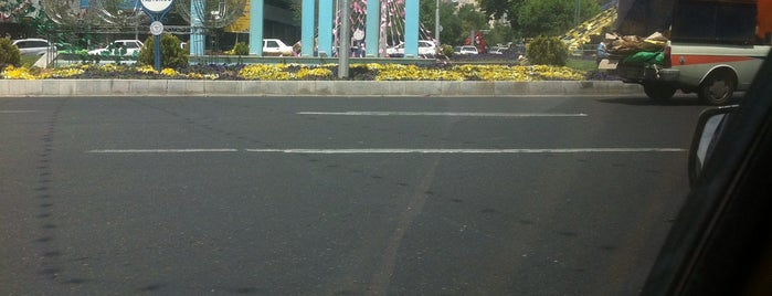 Pasteur Square is one of خیابون گردی.
