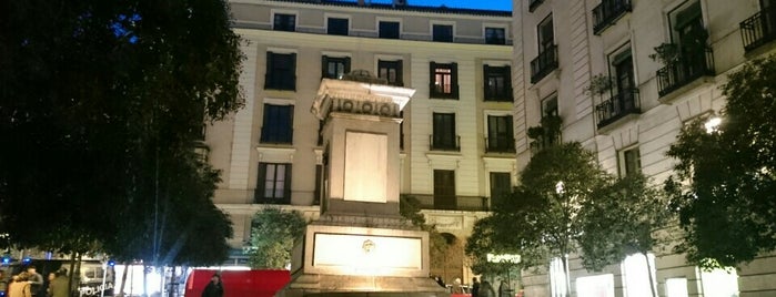 Plaza de Pontejos is one of Lieux sauvegardés par Kimmie.