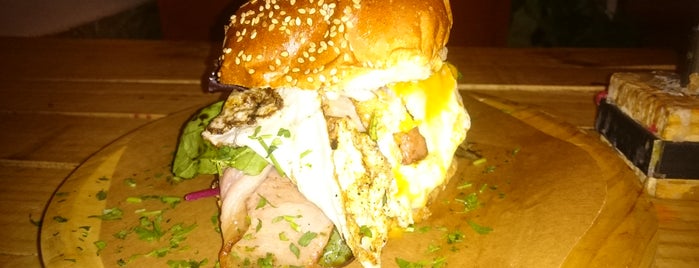 DCB Dolce Burger is one of Mi Madrid.