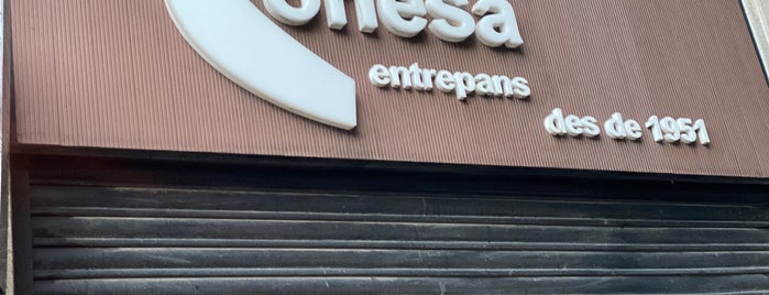 Conesa Entrepans is one of We Love Veggie Burgers'in Beğendiği Mekanlar.