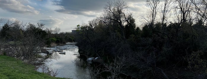 Anderson Bonner Park is one of Dallas Parks.